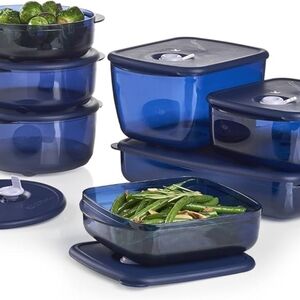 NEW Tupperware Vent N Serve 7 PC Set & Lids